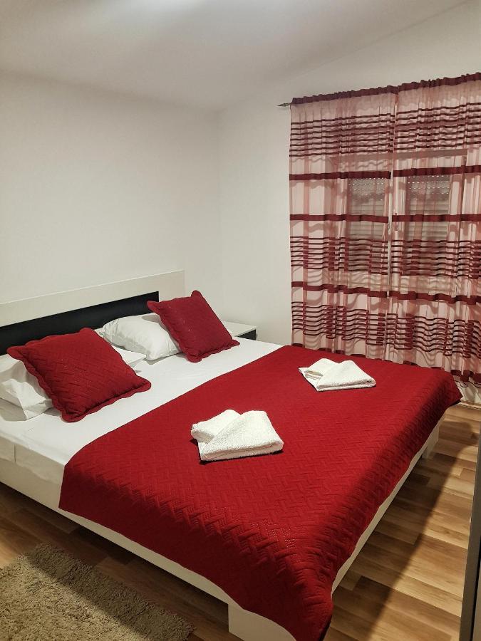 Apartman Nela Apartment Kaštel Sućurac Екстериор снимка