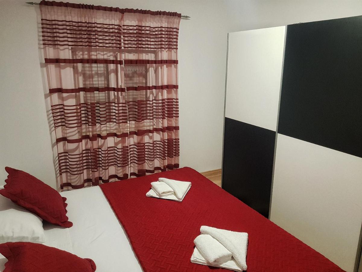 Apartman Nela Apartment Kaštel Sućurac Екстериор снимка